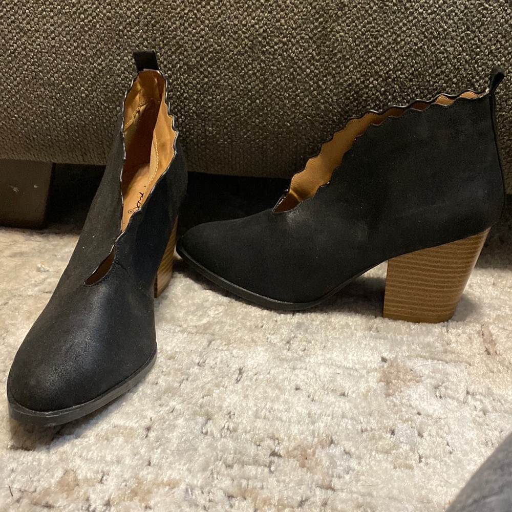 Heeled booties